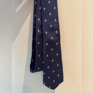 Banana Republic Silk Necktie - Navy with Skulls
